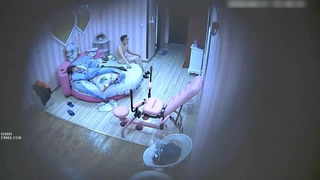 继兄妹在父母床上进行肛交