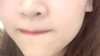 厕拍大神潜入电子厂女厕全景沟厕视角后拍 几个颜值美女尿尿性感美臀