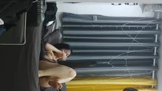 探花炮哥，全网商K偷拍独家，选妃一排美女，175cm高挑妹子，灯红酒绿下裸体相见交合