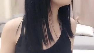 超近距离特写掰穴招牌动作倒立口交，上位骑坐跪着后入猛操
