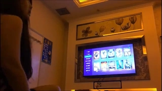 爆乳肉丝美女玩弄私处颤抖娇躯高潮不断哗啦啦大量潮水喷射而出至少两米高真舒服2