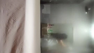 再约前天气质不错妹子，沙发舌吻调情舔奶子69口交上位骑乘，侧入猛操呻吟娇喘