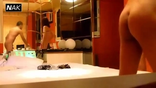 出租屋激操D奶小女友，当然要马上拿起摄影机拍下美好的画面~